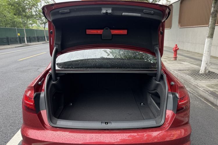 Used Audi A4L 2020 40 TFSI Fashion Dynamic Model Trunk