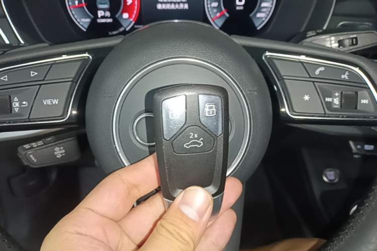 Used Audi A4L 2020 40 TFSI Fashion Dynamic Model Vehicle Key