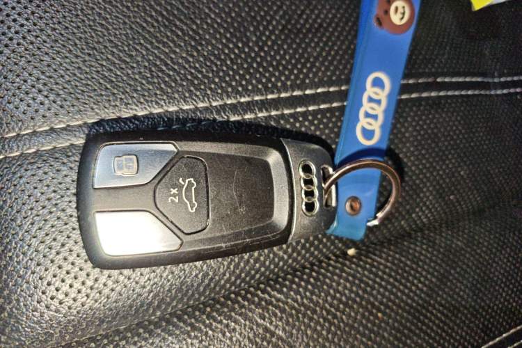 Used Audi A4L 2020 40 TFSI Fashion Dynamic Model Vehicle Key