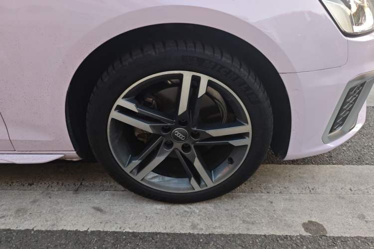 Used Audi A4L 2020 40 TFSI Fashion Dynamic Model Right Front Wheel Hub