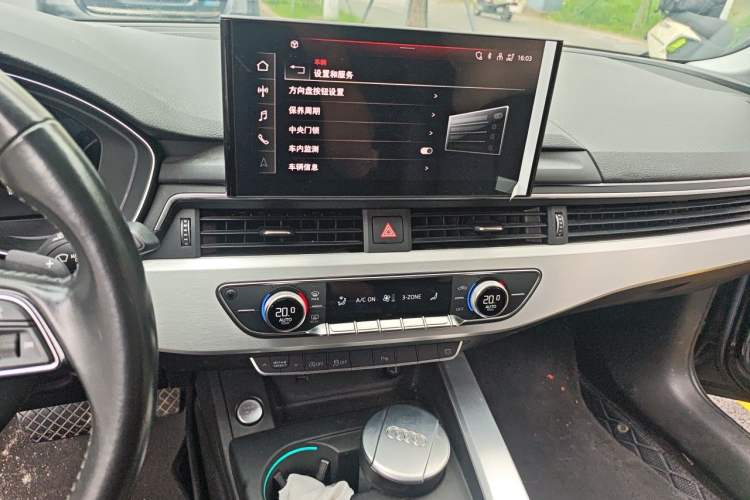 Used Audi A4L 2020 40 TFSI Fashion Dynamic Model Audio And AC Panel