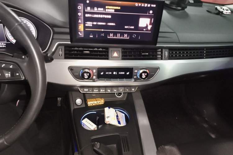 Used Audi A4L 2020 40 TFSI Fashion Dynamic Model Audio And AC Panel