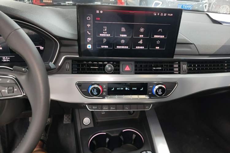 Used Audi A4L 2020 40 TFSI Fashion Dynamic Model Audio And AC Panel