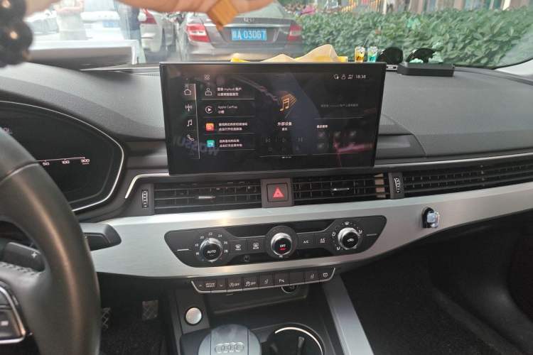 Used Audi A4L 2020 40 TFSI Fashion Dynamic Model Audio And AC Panel