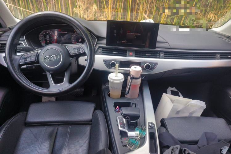 Used Audi A4L 2020 40 TFSI Luxury Dynamic Model Center Console