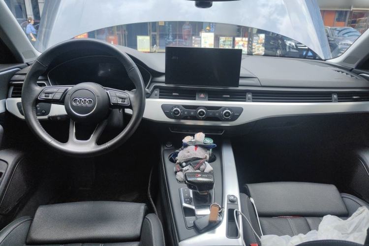 Used Audi A4L 2020 40 TFSI Fashion Dynamic Model Center Console