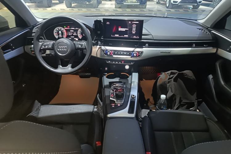 Used Audi A4L 2020 40 TFSI quattro Luxury Dynamic Model Center Console