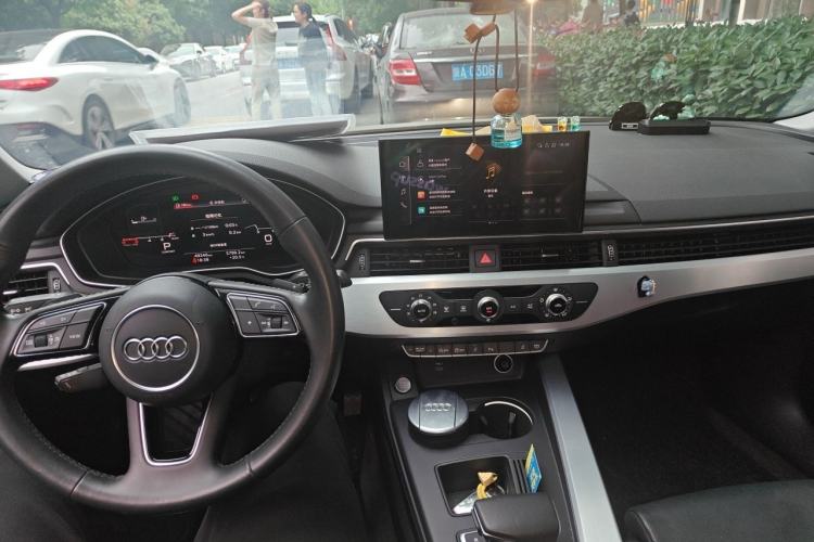 Used Audi A4L 2020 40 TFSI Fashion Dynamic Model Center Console