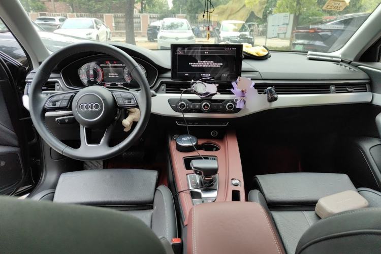 Used Audi A4L 2020 40 TFSI Fashion Dynamic Model Center Console