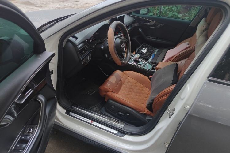 Used Audi A4L 2020 40 TFSI Fashionable and Elegant Model Driver Seat