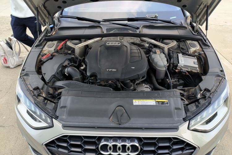 Used Audi A4L 2020 40 TFSI Fashion Dynamic Model Engine Bay