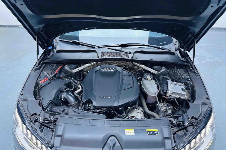 Used Audi A4L 2020 40 TFSI Fashion Dynamic Model Engine Bay