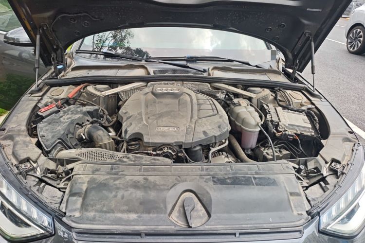 Used Audi A4L 2020 40 TFSI Fashion Dynamic Model Engine Bay