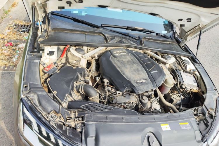 Used Audi A4L 2020 40 TFSI Fashion Dynamic Model Engine Bay