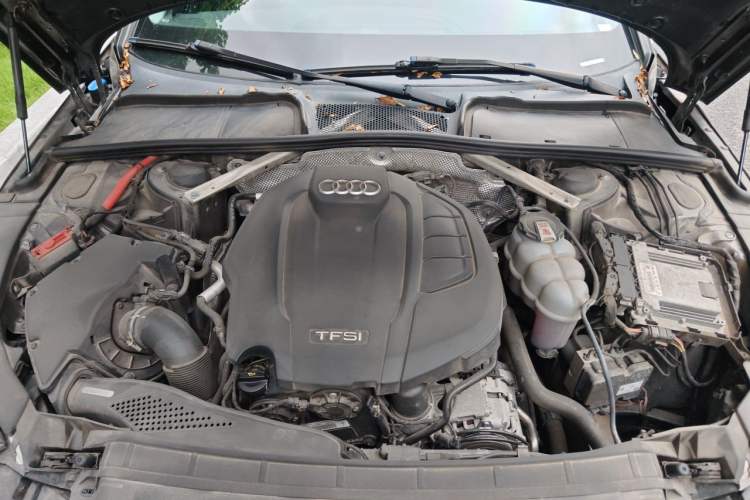 Used Audi A4L 2020 40 TFSI Fashion Dynamic Model Engine Bay
