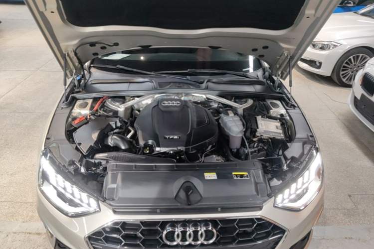 Used Audi A4L 2020 40 TFSI Fashion Dynamic Model Engine Bay