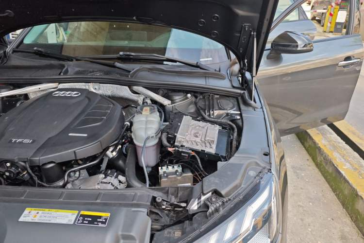 Used Audi A4L 2020 45 TFSI quattro Prestige Dynamic Edition Engine Bay Left