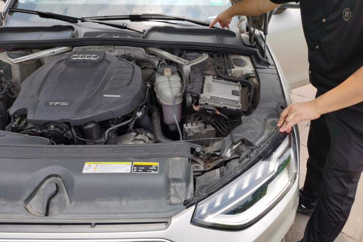 Used Audi A4L 2020 40 TFSI Fashion Dynamic Model Engine Bay Left
