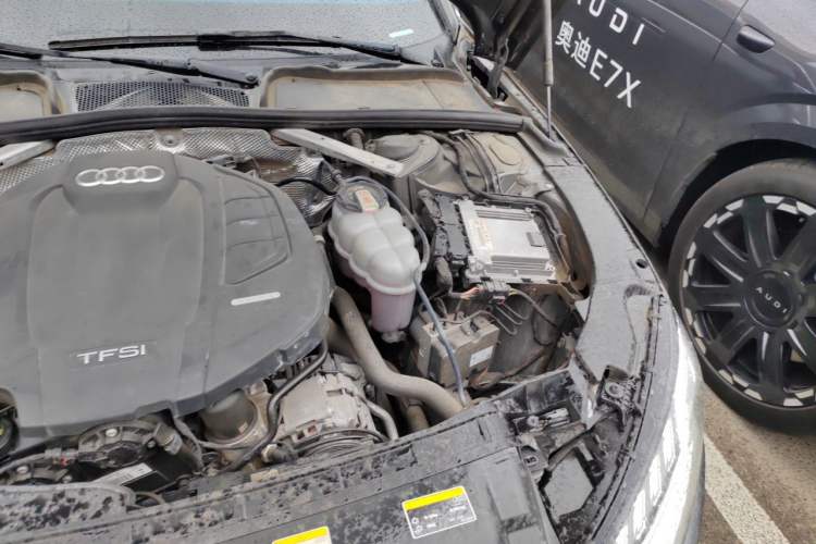 Used Audi A4L 2020 40 TFSI Fashionable and Elegant Model Engine Bay Left