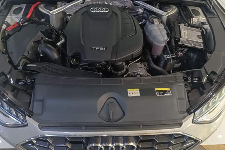 Used Audi A4L 2020 40 TFSI quattro Luxury Dynamic Model Engine Bay