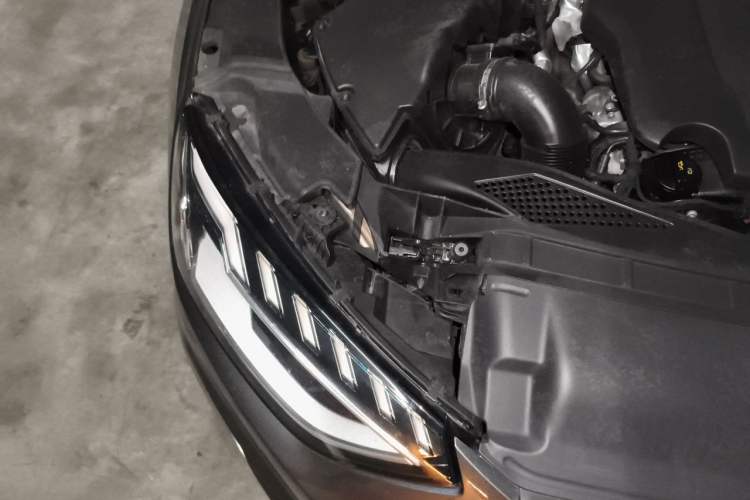 Used Audi A4L 2020 40 TFSI Fashion Dynamic Model Engine Bay Right