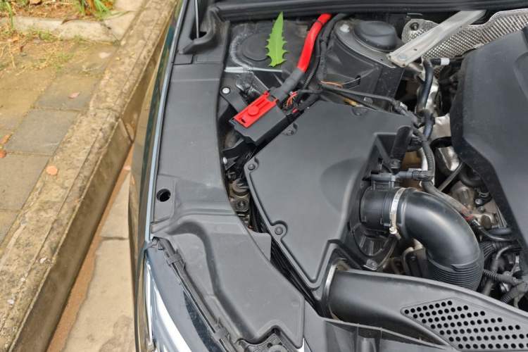 Used Audi A4L 2020 40 TFSI Luxury Dynamic Model Engine Bay Right