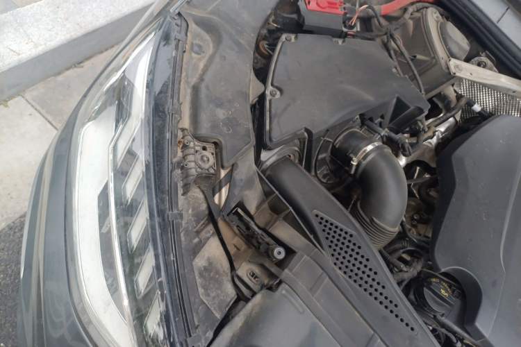 Used Audi A4L 2020 40 TFSI quattro Luxury Dynamic Model Engine Bay Right