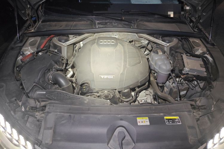 Used Audi A4L 2020 40 TFSI Fashion Dynamic Model Engine Bay