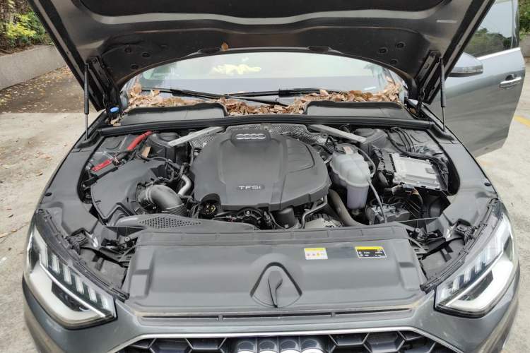 Used Audi A4L 2020 40 TFSI Fashion Dynamic Model Engine Bay