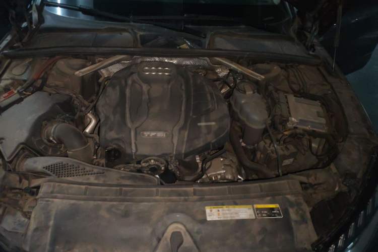 Used Audi A4L 2020 40 TFSI Luxury Dynamic Model Engine Bay