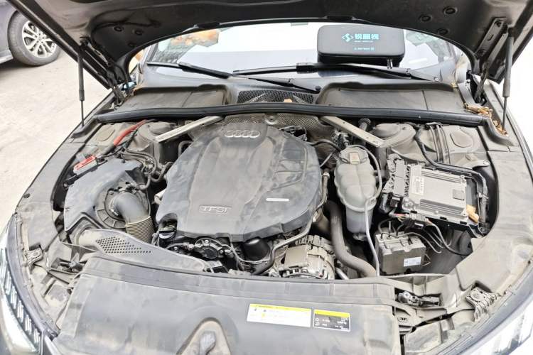 Used Audi A4L 2020 40 TFSI Fashion Dynamic Model Engine Bay