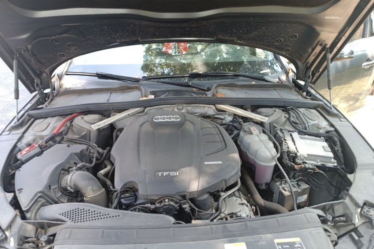 Used Audi A4L 2020 40 TFSI Fashion Dynamic Model Engine Bay