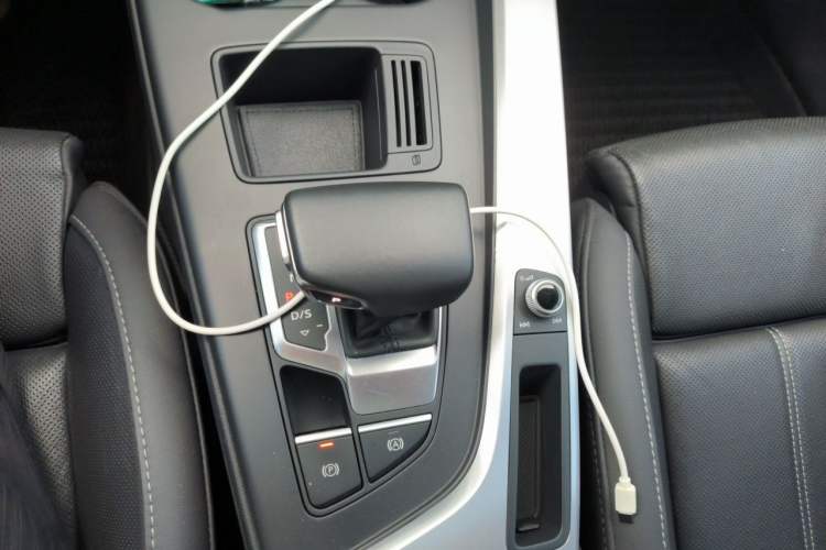 Used Audi A4L 2020 40 TFSI Fashion Dynamic Model Gear Lever