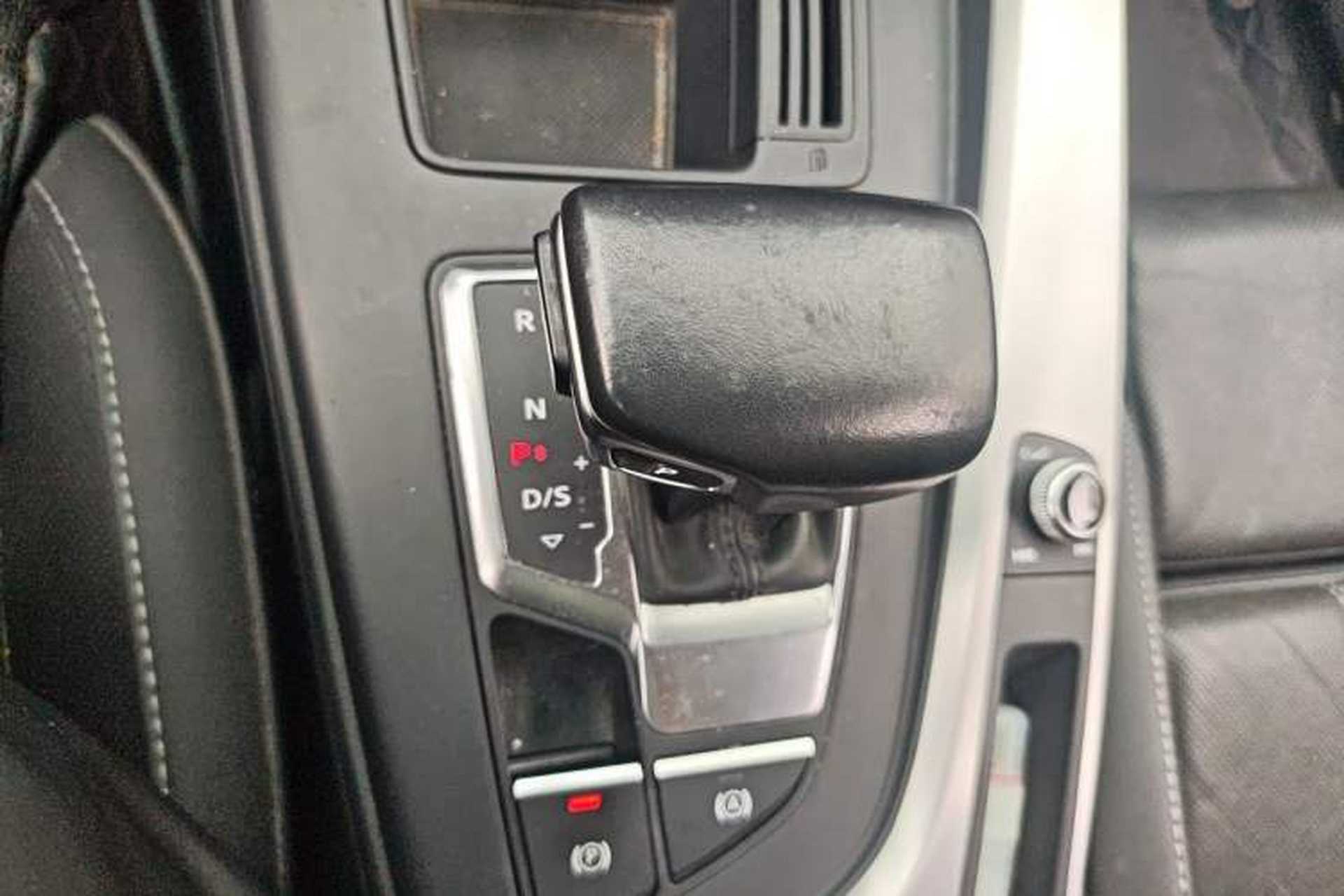 Used Audi A4L 2020 40 TFSI Fashion Dynamic Model Gear Lever
