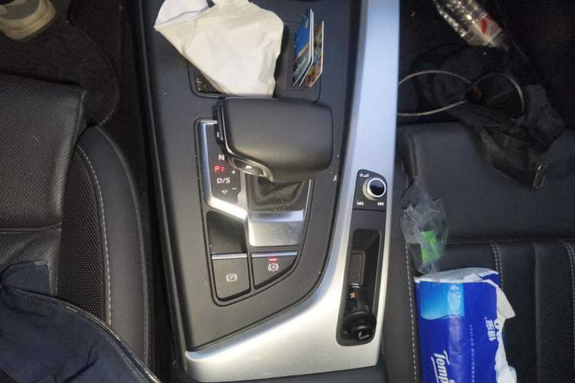 Used Audi A4L 2020 40 TFSI Fashion Dynamic Model Gear Lever