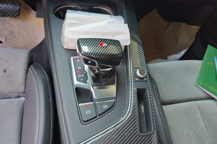 Used Audi A4L 2020 45 TFSI quattro Prestige Dynamic Edition Gear Lever