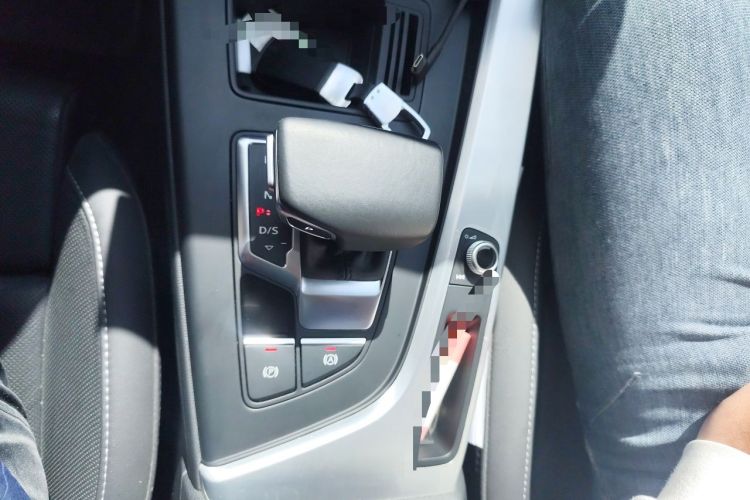 Used Audi A4L 2020 40 TFSI Fashion Dynamic Model Gear Lever