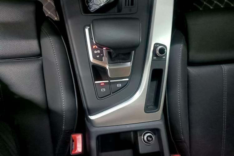 Used Audi A4L 2020 40 TFSI Fashion Dynamic Model Gear Lever