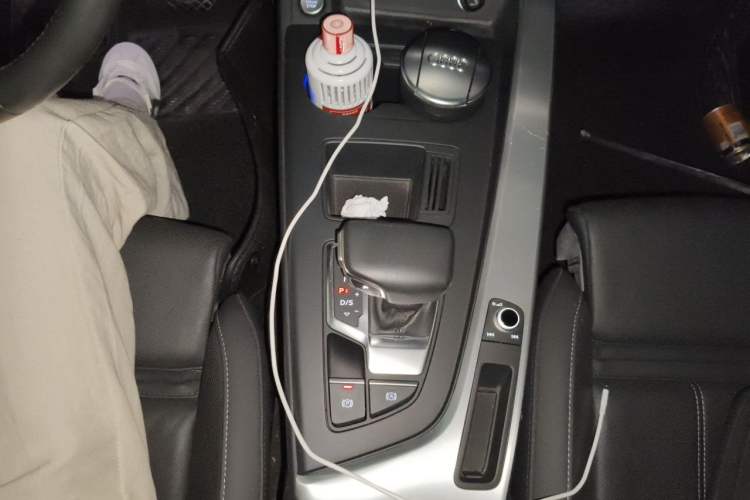 Used Audi A4L 2020 40 TFSI Luxury Dynamic Model Gear Lever
