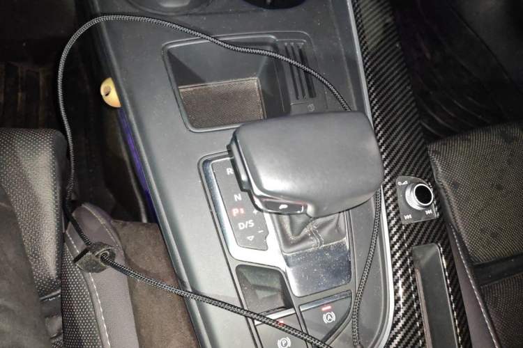 Used Audi A4L 2020 40 TFSI Luxury Dynamic Model Gear Lever
