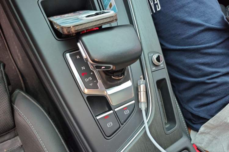 Used Audi A4L 2020 40 TFSI Luxury Dynamic Model Gear Lever