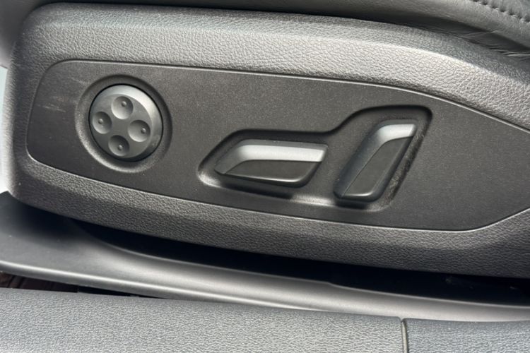 Used Audi A4L 2020 40 TFSI Fashion Dynamic Model Interior 10