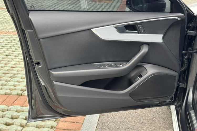 Used Audi A4L 2020 40 TFSI Fashion Dynamic Model Interior 12