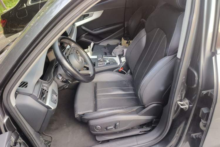 Used Audi A4L 2020 40 TFSI Luxury Dynamic Model Left Front Seat