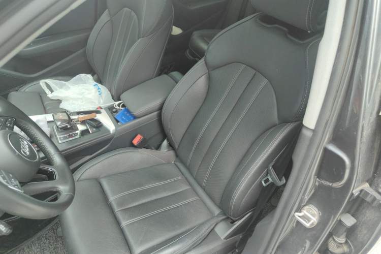 Used Audi A4L 2020 40 TFSI Fashion Dynamic Model Left Front Seat