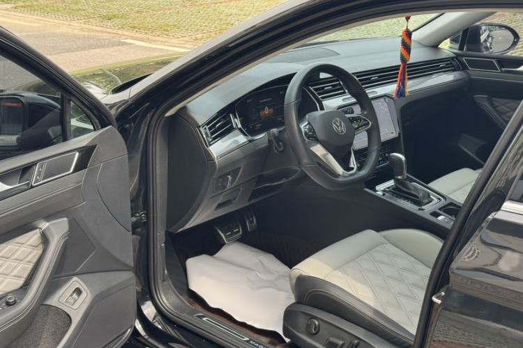 Used Audi A4L 2020 40 TFSI Fashion Dynamic Model Left Front Seat