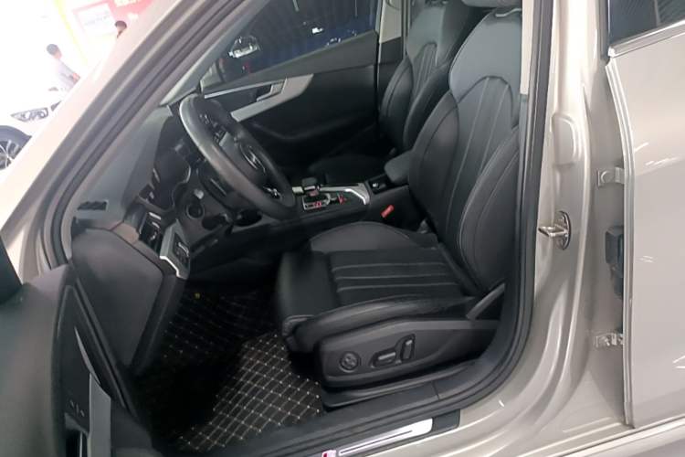 Used Audi A4L 2020 40 TFSI Fashion Dynamic Model Left Front Seat