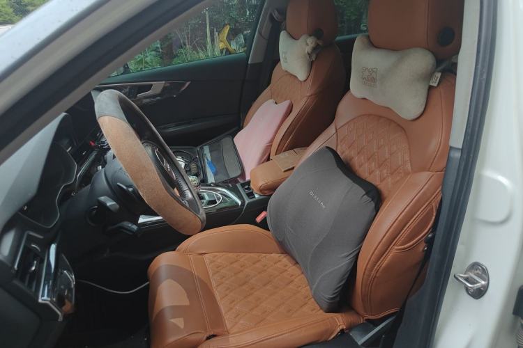Used Audi A4L 2020 40 TFSI Fashionable and Elegant Model Left Front Seat