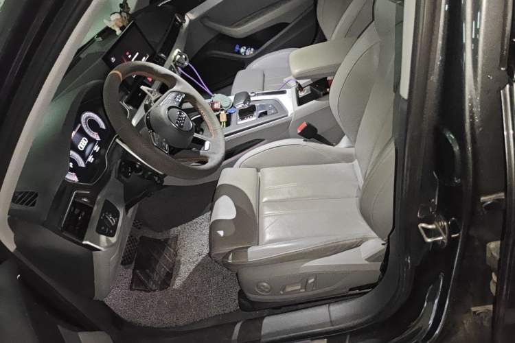Used Audi A4L 2020 40 TFSI Luxury Dynamic Model Left Front Seat