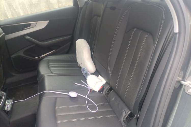 Used Audi A4L 2020 40 TFSI quattro Luxury Dynamic Model Left Rear Seat